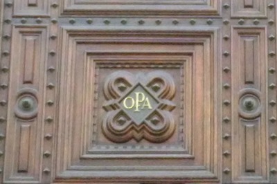 Doors of Santa Maria del Mar main entrance with stone porters or