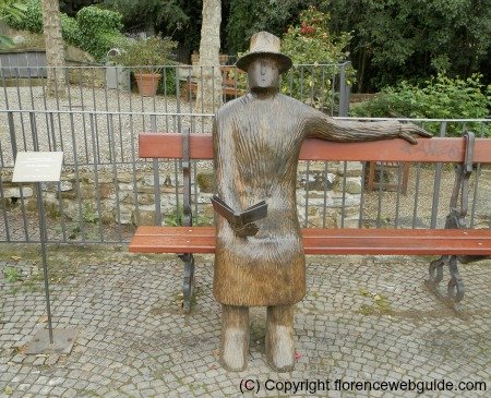 Folon sculpture at rose garden