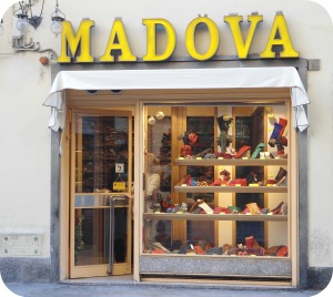 Florence Shopping - Belts and Gloves - Madova shop