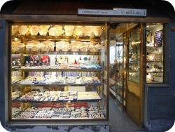 Florence Shopping - Gold Jewelery - Fallaci