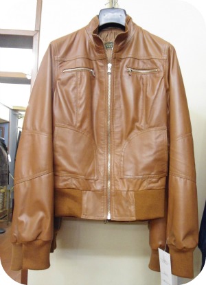 Florence Shopping - Florence Leather School - brown jacket