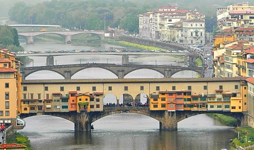 the Ponte Vecchio, a 'must see' on all Florence tours