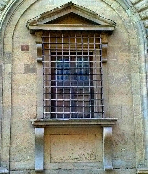 Kneeling window: designed by Michelangelo in 1517, name derives from 'legs' under the window sill